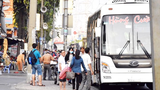 Xe dù, bến cóc “nhộn nhịp” những ngày giáp tết ảnh 2