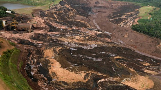 Ít nhất 9 người thiệt mạng và hàng trăm người mất tích trong vụ vỡ đập tại Brazil ảnh 15