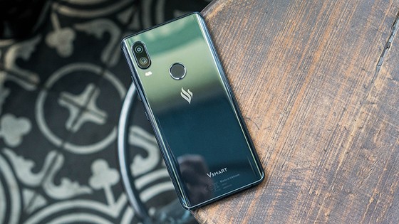 Top 6 smartphone sẽ khuynh đảo thị trường Tết Kỷ Hợi 2019 ảnh 3