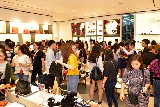 Vincom Black Friday 2018: Khởi động sự kiện khuyến mại lớn nhất năm ảnh 1