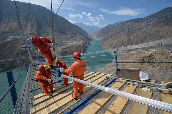 Góc khuất phía sau những cây cầu "đệ nhất thiên hạ" của Trung Quốc ảnh 2