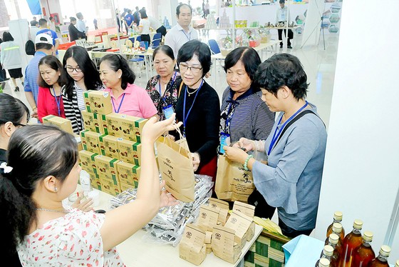 Nhộn nhịp hoạt động kết nối cung - cầu hàng hóa ảnh 2