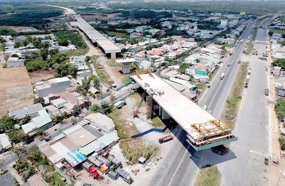 Điều chỉnh vốn để tránh “kẻ ăn không hết, người lần không ra” ảnh 1