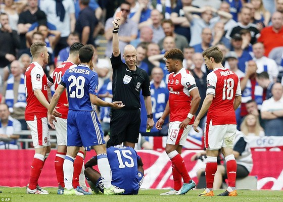 Arsenal đăng quang ngôi vô địch FA Cúp 2017 ảnh 3