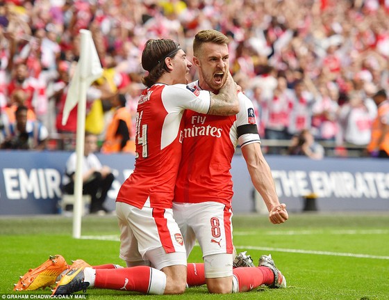 Arsenal đăng quang ngôi vô địch FA Cúp 2017 ảnh 5