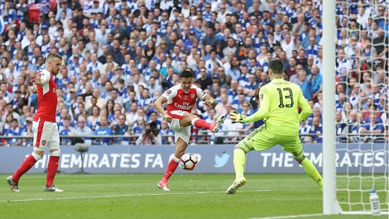 Arsenal đăng quang ngôi vô địch FA Cúp 2017 ảnh 2