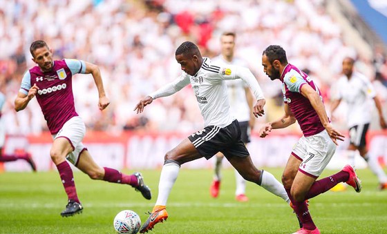 Đánh bại Aston Villa 1 - 0, Fulham trở lại Ngoại hạng Anh 2018-2019 ảnh 1