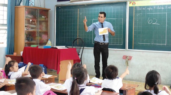 Bất cập trong học và thi môn Tiếng Anh ở trường phổ thông ảnh 1