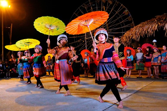 Người Tây Bắc háo hức trẩy hội ở “thành phố trên mây” Fansipan ảnh 7