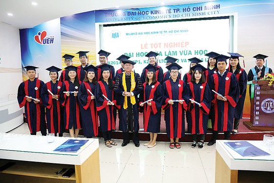 Rộng mở tương lai với đại học vừa làm vừa học tại Trường Đại học Kinh tế TP Hồ Chí Minh ảnh 2