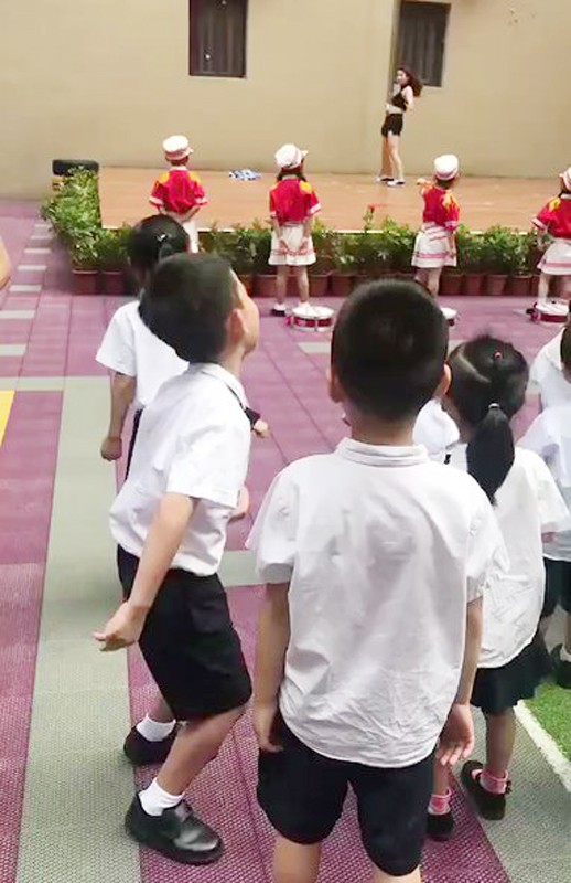 Sa thải hiệu trưởng cho múa cột trong lễ khai giảng tại trường mẫu giáo Thâm Quyến ảnh 2