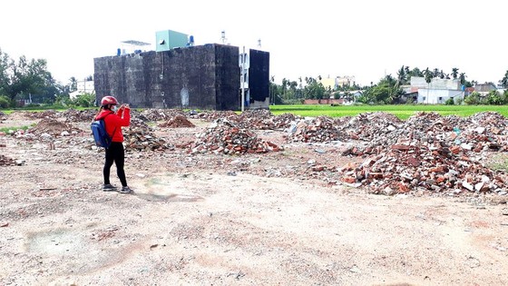 Loạn môi giới nhà đất ảnh 1