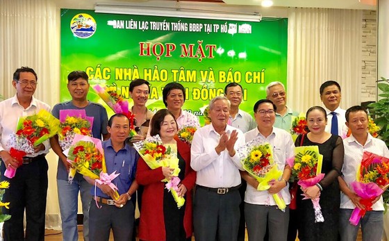 Nghĩa tình người lính quân hàm xanh ảnh 1