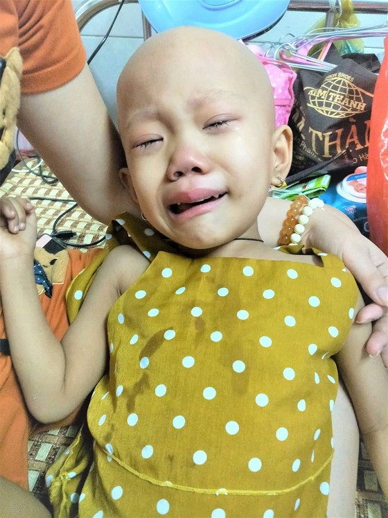 Bé 4 tuổi bệnh nặng không tiền cứu chữa ảnh 1