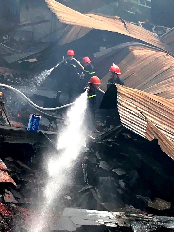 Cháy lớn gia tăng ảnh 1