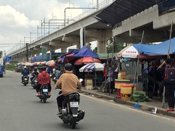 Nhếch nhác trạm dừng, nhà chờ xe buýt ảnh 5