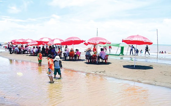 Đánh thức biển Thạnh Phú ảnh 1