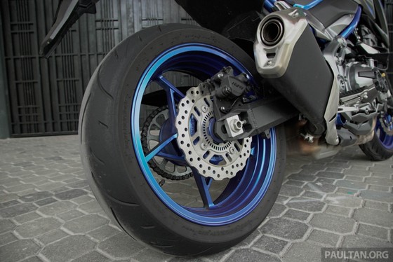 Kawasaki Z900 ABS ban dac biet ra mat tai Malaysia hinh anh 6