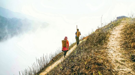 Nhịp sống giữa mây trời ảnh 2
