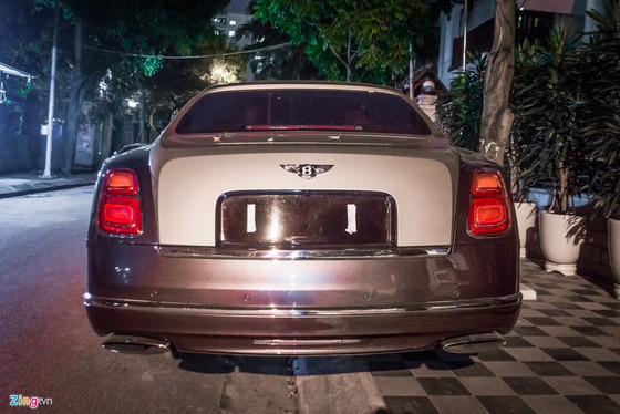 Sedan siêu sang Bentley Mulsanne EWB 2017 đầu tiên tại HN hình ảnh 6 Sedan sieu sang Bentley Mulsanne EWB 2017 dau tien tai HN hinh anh 6