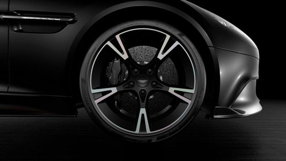 Aston Martin Vanquish S “tạm biệt” bằng phiên bản đặc biệt - Ảnh 3. Aston Martin Vanquish S “tạm biệt” bằng phiên bản đặc biệt - Ảnh 3.