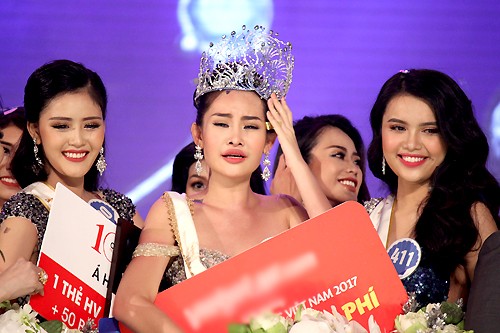 Dẹp hoa hậu bát nháo ảnh 1