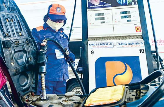 Cần công bố giá cơ sở xăng RON95 ảnh 1