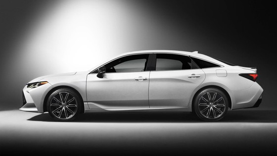 Toyota Avalon 2019 chính thức lộ diện - Ảnh 3. Toyota Avalon 2019 chính thức lộ diện - Ảnh 3.
