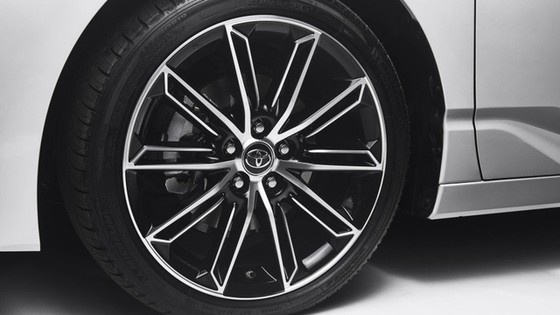 Toyota Avalon 2019 chính thức lộ diện - Ảnh 4. Toyota Avalon 2019 chính thức lộ diện - Ảnh 4.