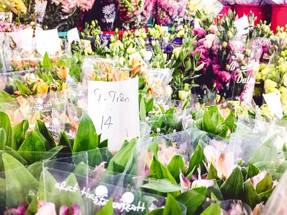 Chợ hoa Hồ Thị Kỷ sôi động mùa Tết ảnh 4