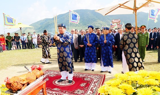 Hàng ngàn người dân nô nức trẩy hội Đống Đa tại Bình Định ảnh 2