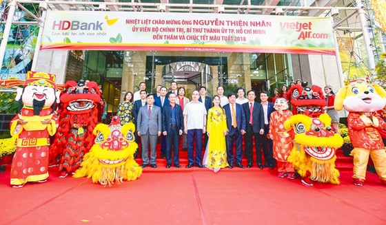Sứ mệnh lớn của ngân hàng và hàng không ảnh 3
