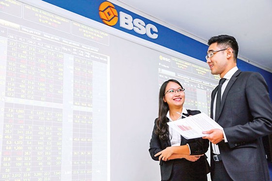 Bắt “sóng” hàng mới trên sàn ảnh 1