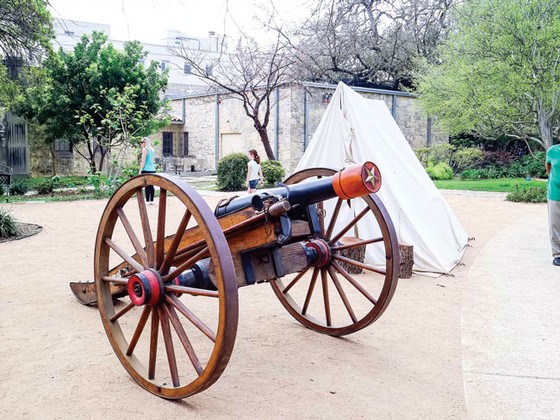 Thiên anh hùng Alamo ảnh 5