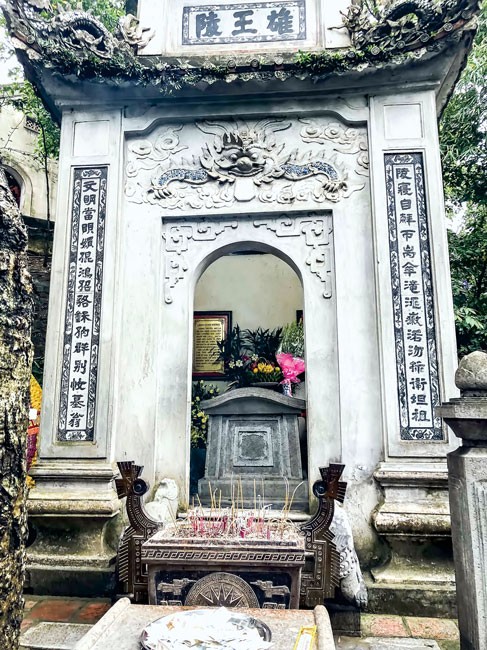 Cổ kính, tôn nghiêm và linh thiêng ảnh 11