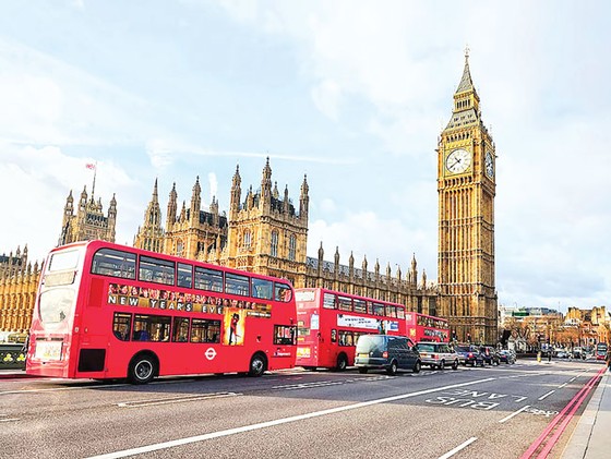Hậu Brexit, doanh nghiệp sẵn sàng rời Anh ảnh 1