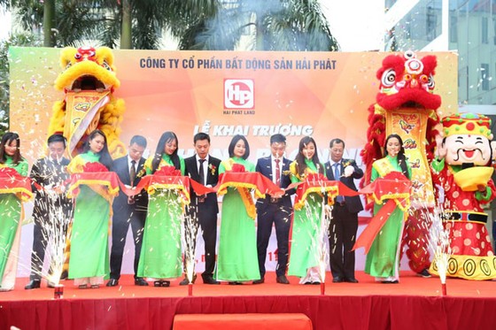 HPX - Nguy cơ “dội chợ” ngày chào sàn ảnh 1