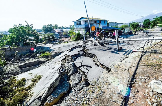 Indonesia tan hoang sau động đất - sóng thần ảnh 1