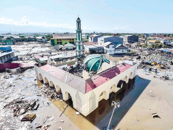 Indonesia tan hoang sau động đất - sóng thần ảnh 4