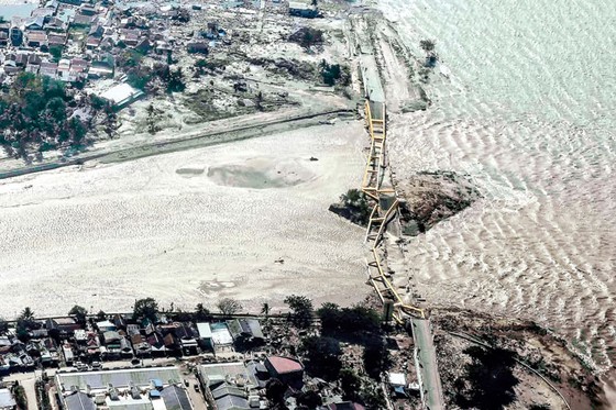 Indonesia tan hoang sau động đất - sóng thần ảnh 8