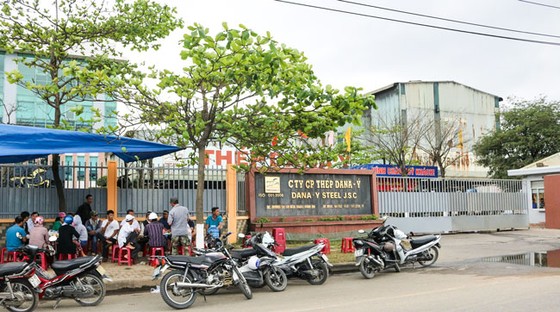 Nước mắt từ hai nhà máy thép ảnh 1