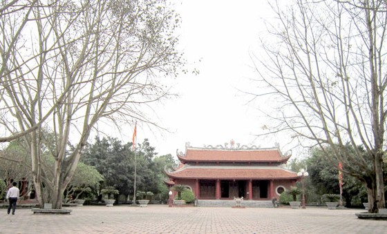 Bài 1: Khu di tích nhà Trần ảnh 1