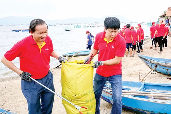 Vietjet và chiến dịch “Hãy làm sạch biển” 2018 ảnh 2