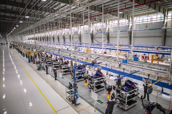 Vinfast khánh thành nhà máy sản xuất và ra mắt mẫu xe máy điện thông minh ảnh 3