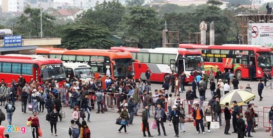Phó Thủ tướng: Không để người dân về quê ăn tết chậm do thiếu phương tiện ảnh 1