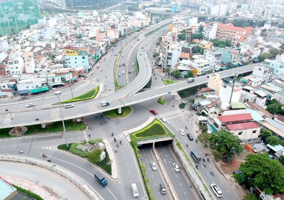 Nhiều giải pháp thúc đẩy phát triển giao thông ảnh 1
