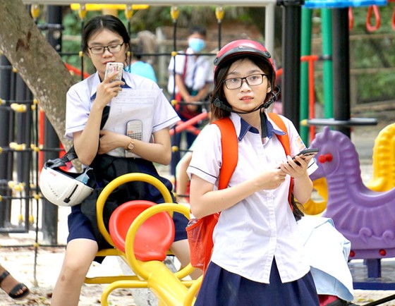 Trường học thay đổi với mạng xã hội ảnh 1
