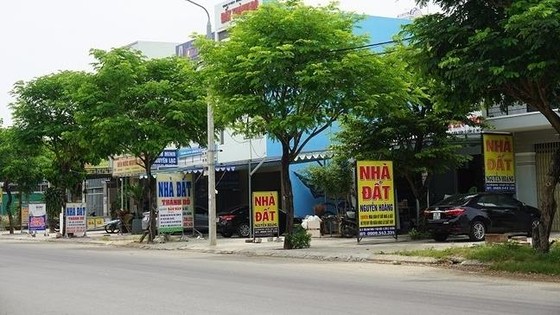 Hệ lụy từ những cơn sốt đất ảnh 1