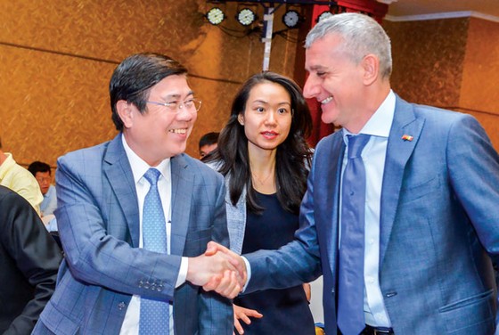 Commitment to support investors ảnh 1