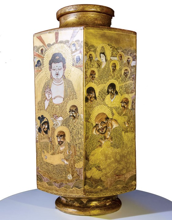 Ánh Đạo Vàng trên gốm cổ Nhật Bản ảnh 1